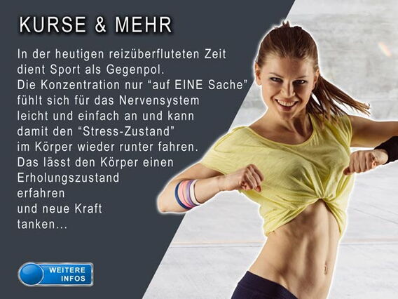 Frau mit bauchfreiem Tshirt